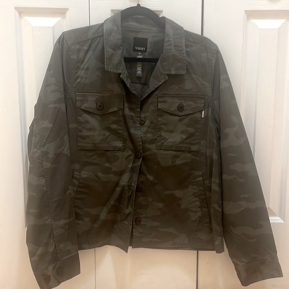 NWT Vuori Ripstop Jacket oregano camo L